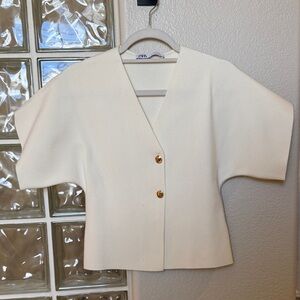 Zara Cream Short-Sleeve Cardigan with Gold Buttons, sz Small